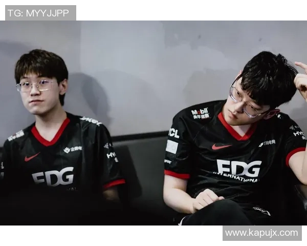 数据分析EDG战队在2023年赛事中的技术表现与战术策略探讨 数据分析EDG战队在2023年赛事中的技术表现与战术策略探讨